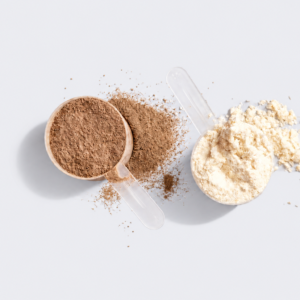 Poudres de protéines de haute qualité, sans édulcorants ni additifs pour une nutrition sportive pure et naturelle.